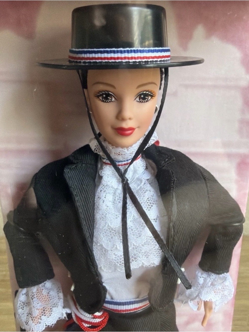 Vintage Chilean Barbie Dolls of the World Collector Edition Mattel 1998 NRFB - Picture 2 of 8